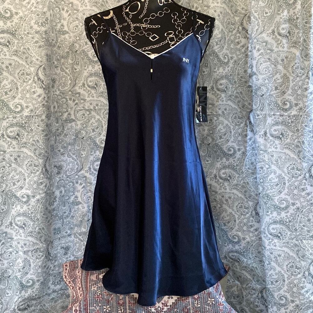 JNY‎ Jones New York NWT M Navy Blue Glossy Satin Short Nightgown White Piping